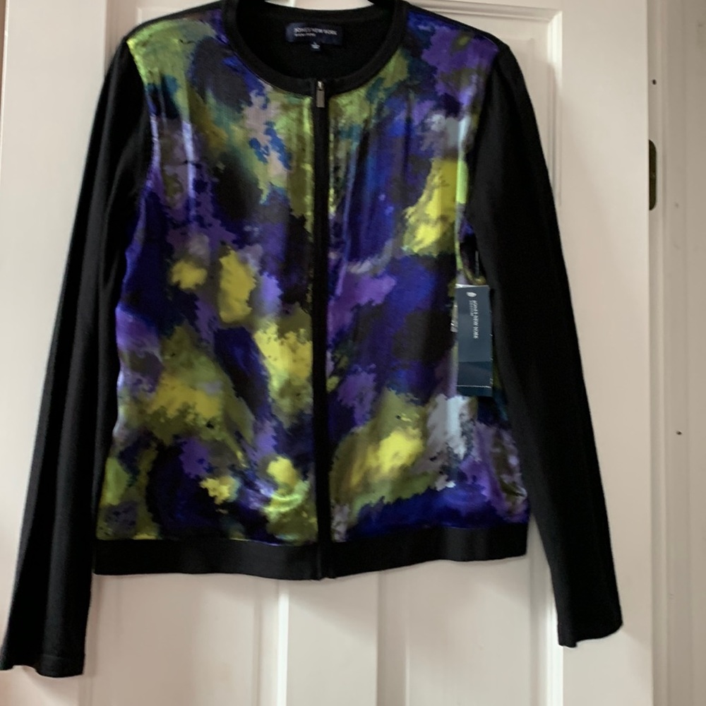 NWT. Jones New York zipper sweater/jacket size L